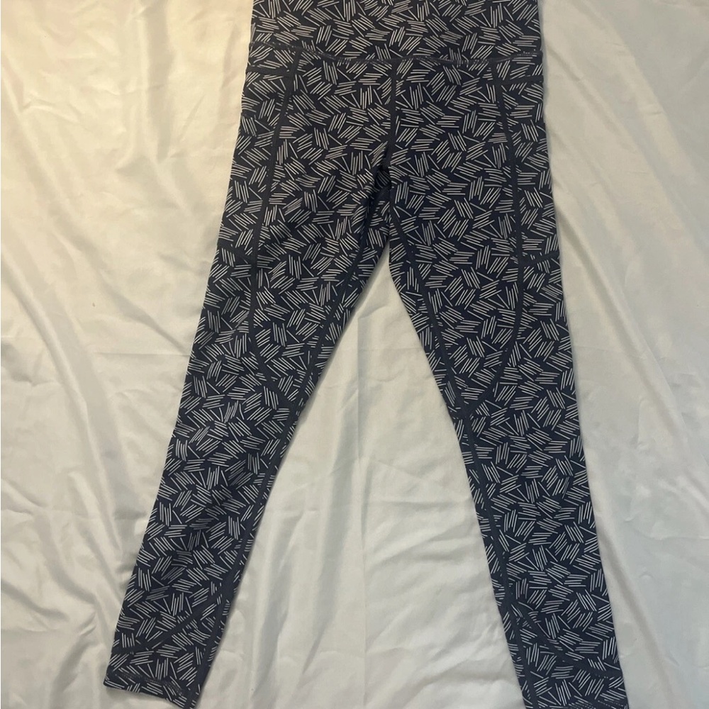 Zyia Active Womens Navy and White Geometric Athletic Cropped Leggings Size 2 GUC
